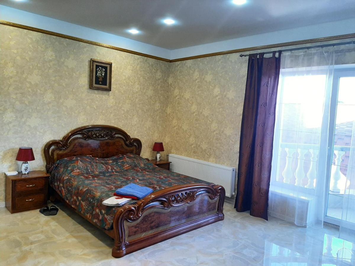 Аппартаменты С Балконом Apartment Odessa Ngoại thất bức ảnh