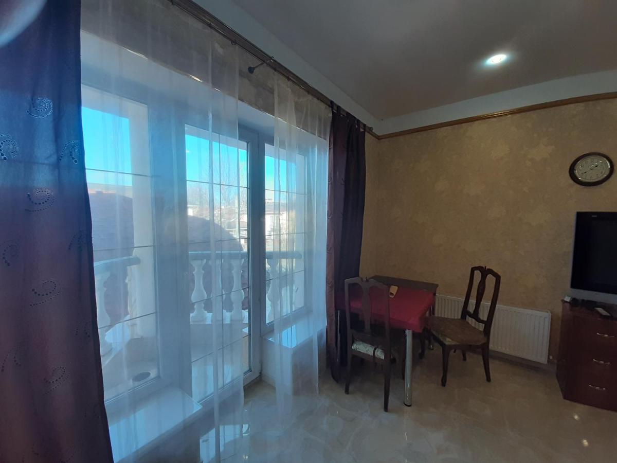 Аппартаменты С Балконом Apartment Odessa Ngoại thất bức ảnh